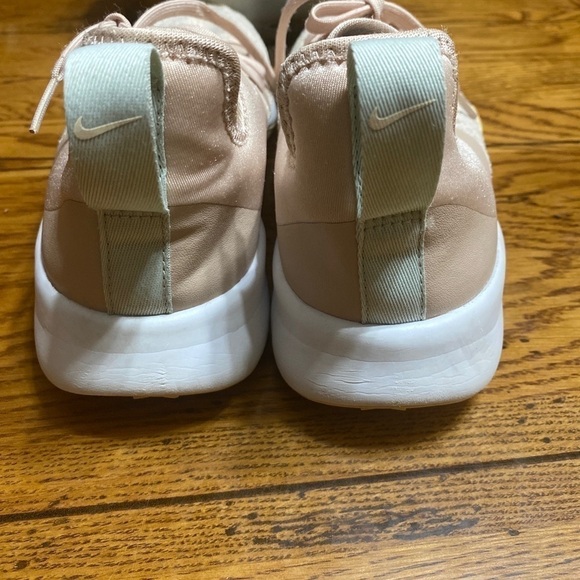 𝅺nike Foundation Elite TR Beige Running Shoes Sneakers Size 9 - Picture 4 of 7